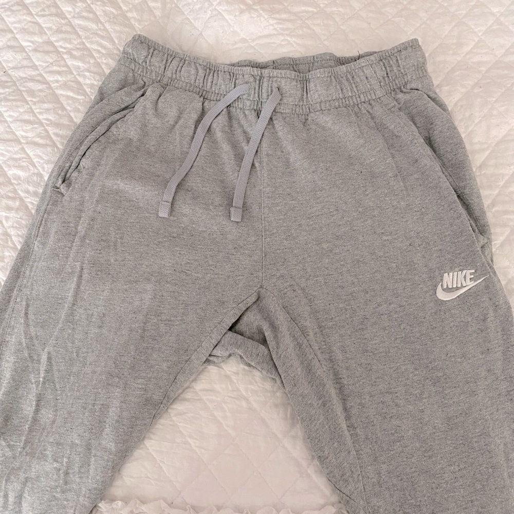 Gray Nike Joggers/Sweatpants